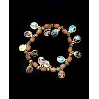 Aproce uz gumijas ar medaljoni...