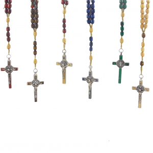 Liels koka Benedikta rožukronis...